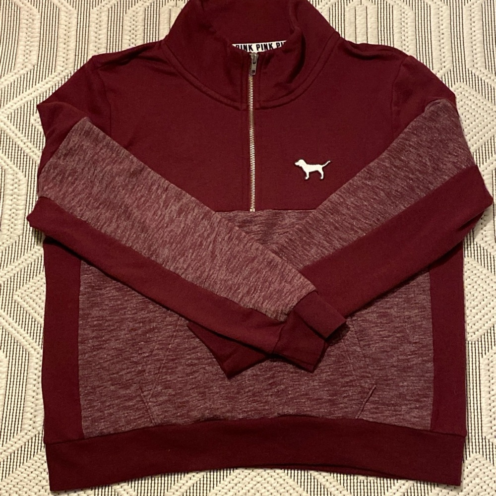 PINK Victoria’s Secret sweatshirt burgundy size Large in women